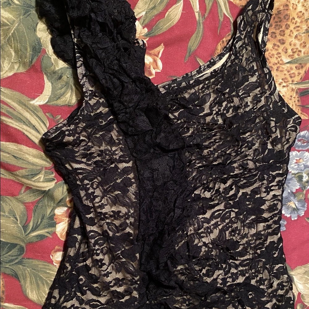 I.N. San Francisco black lace sleeveless shirt